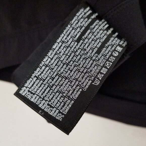 Chantelle High Neck Wireless Low Impact Sports Bra Black Size M Active Comfy $72 - Picture 10 of 16